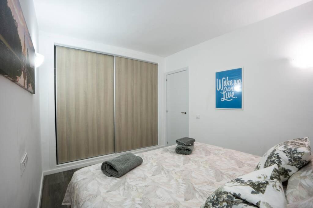 Apartment Modern Penthouse Beach Front Apartment *